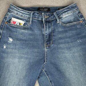 Judy Blue Jeans Womens 3/26 Queen of Hearts Boyfriend Fit Distressed Stretch